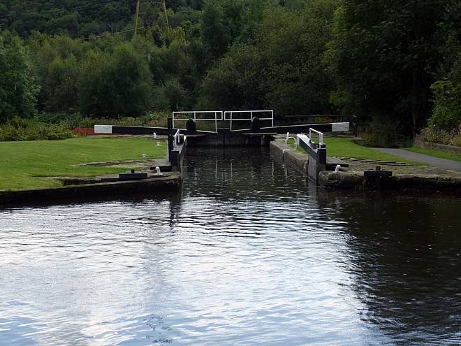 Salterhebble Lock