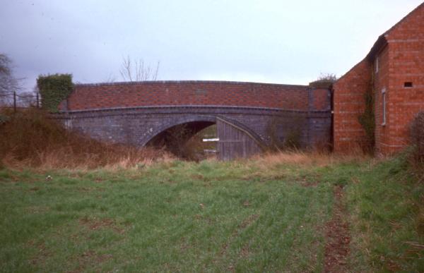 Long Lane Bridge from E